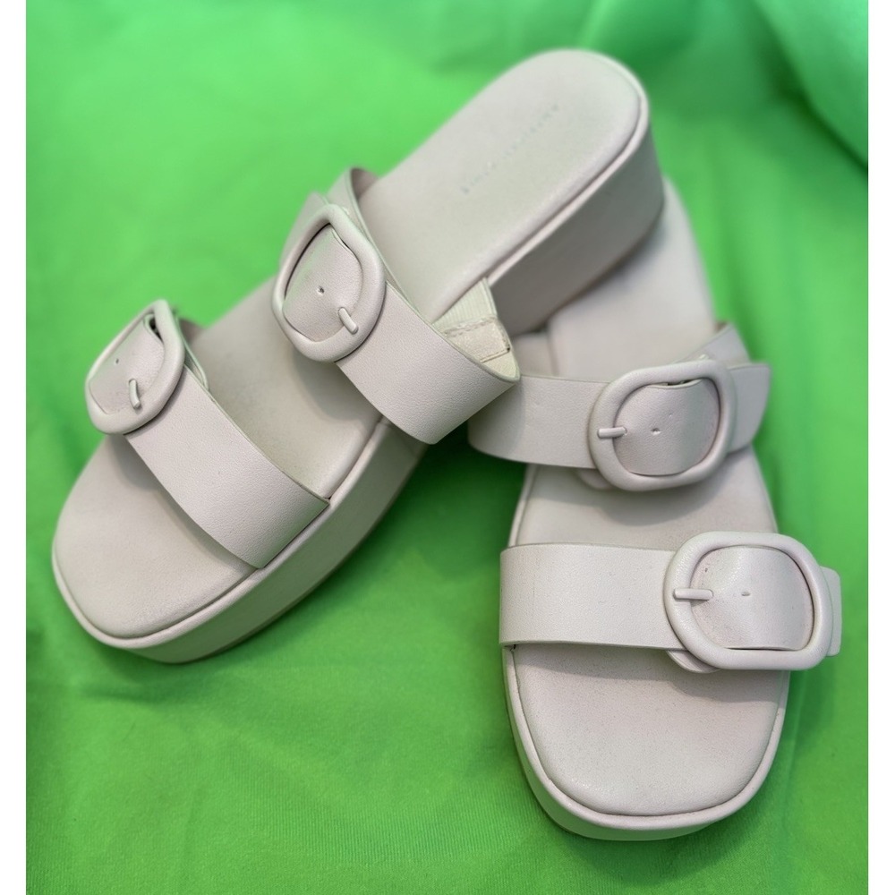 American Eagle Ivory Heeled Sandal Two Strap Buckle Size 8.5 Summer